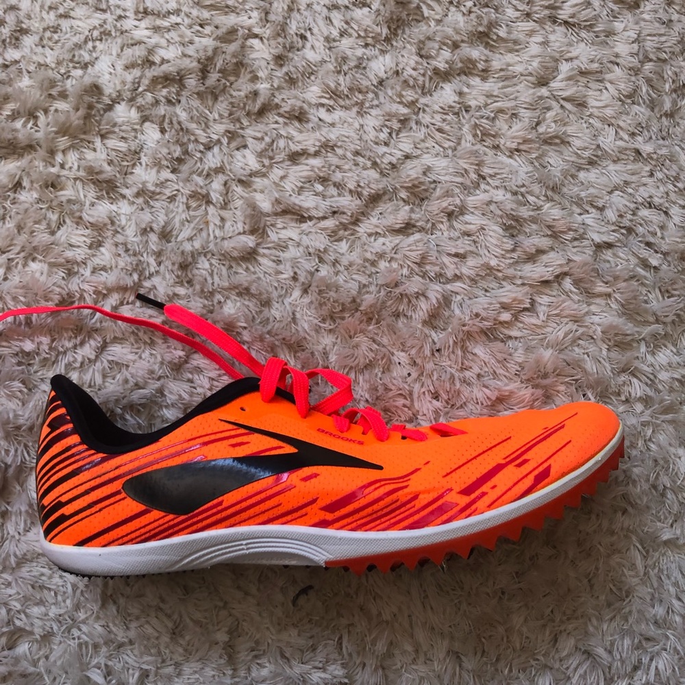 Brooks Mach 18 spikes